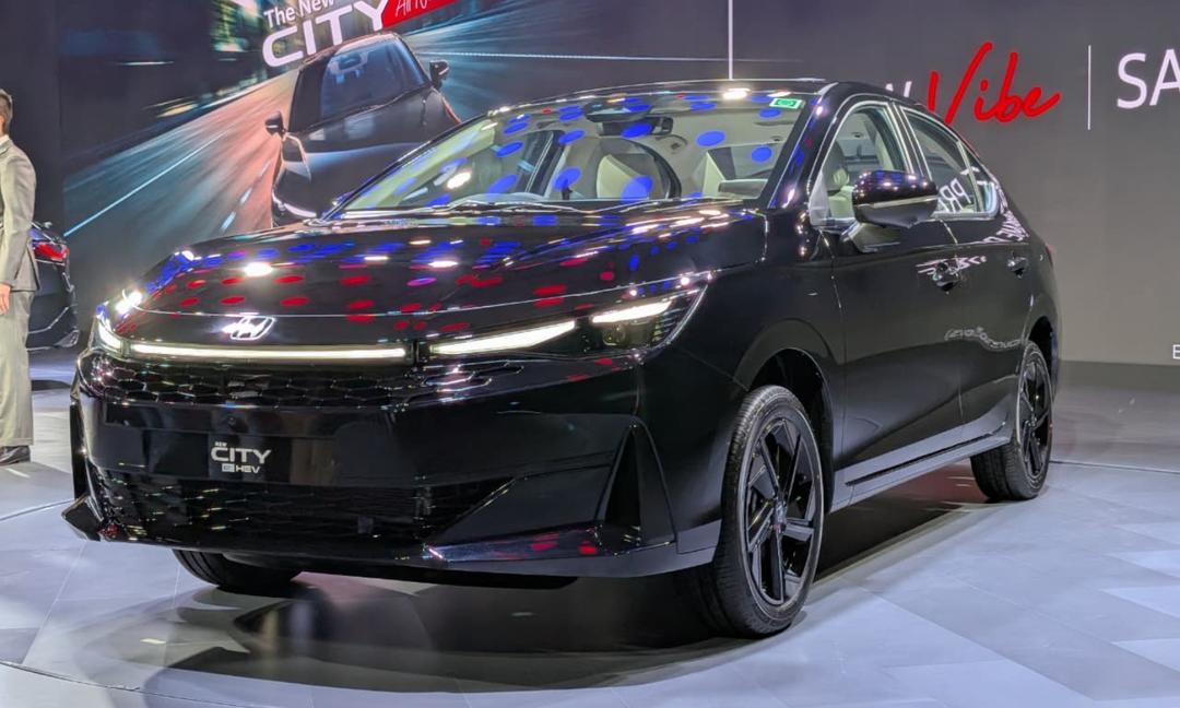 2026 Honda City Facelift Price, Variants Explained The 2026 City facelift adds a new top variant, along with cosmetic updates and new features.
