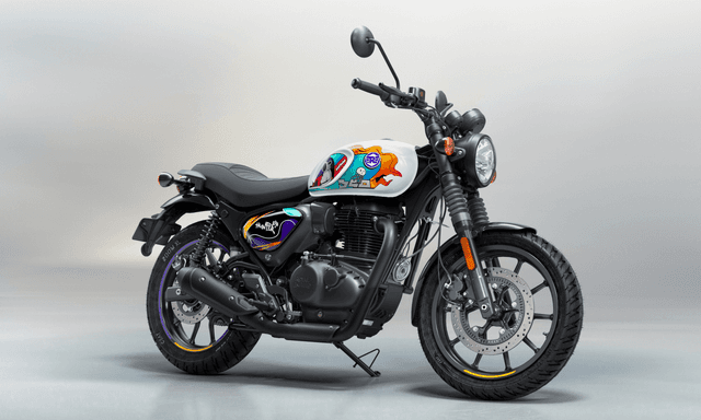 2026 Royal Enfield Hunter 350 Gets New Base Premium Variant: Priced At Rs 1.50 Lakh The new variant sits above the Base variant and is offered in a single Tarmac Black paint scheme.